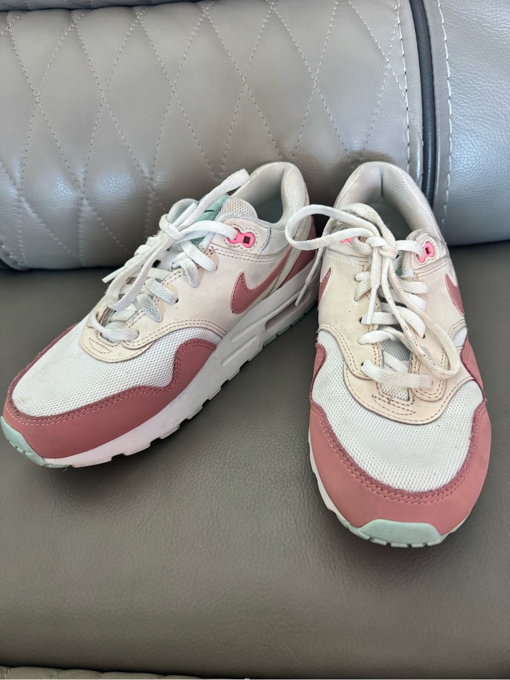 pre-owned Nike Air Max 1 '87 "Canyon Pink" sneakers featuring a sail size 6y